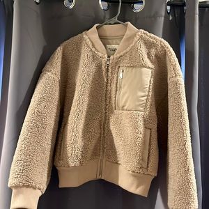 Abercrombie & Fitch Sweater